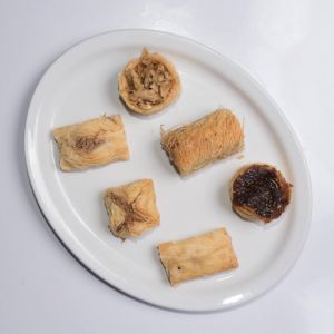 Doces árabes variados